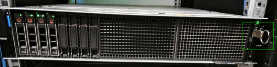 戴尔 PowerEdge R750xs 服务器，引导 U 盘插在前面板 USB 口